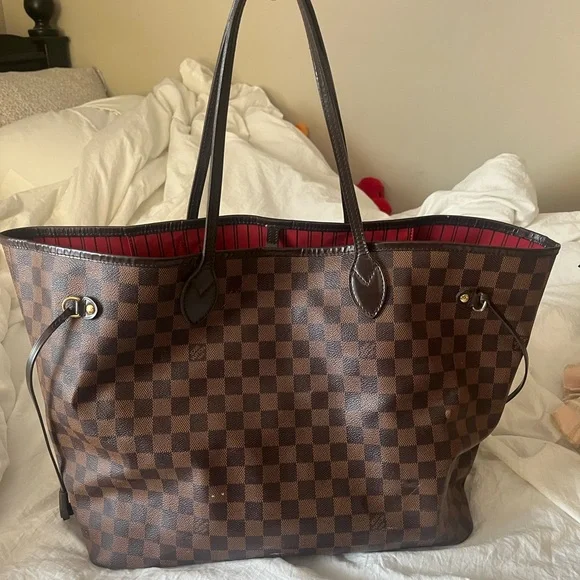 Authentic Louis Vuitton Neverfull GM - Picture 2 of 16